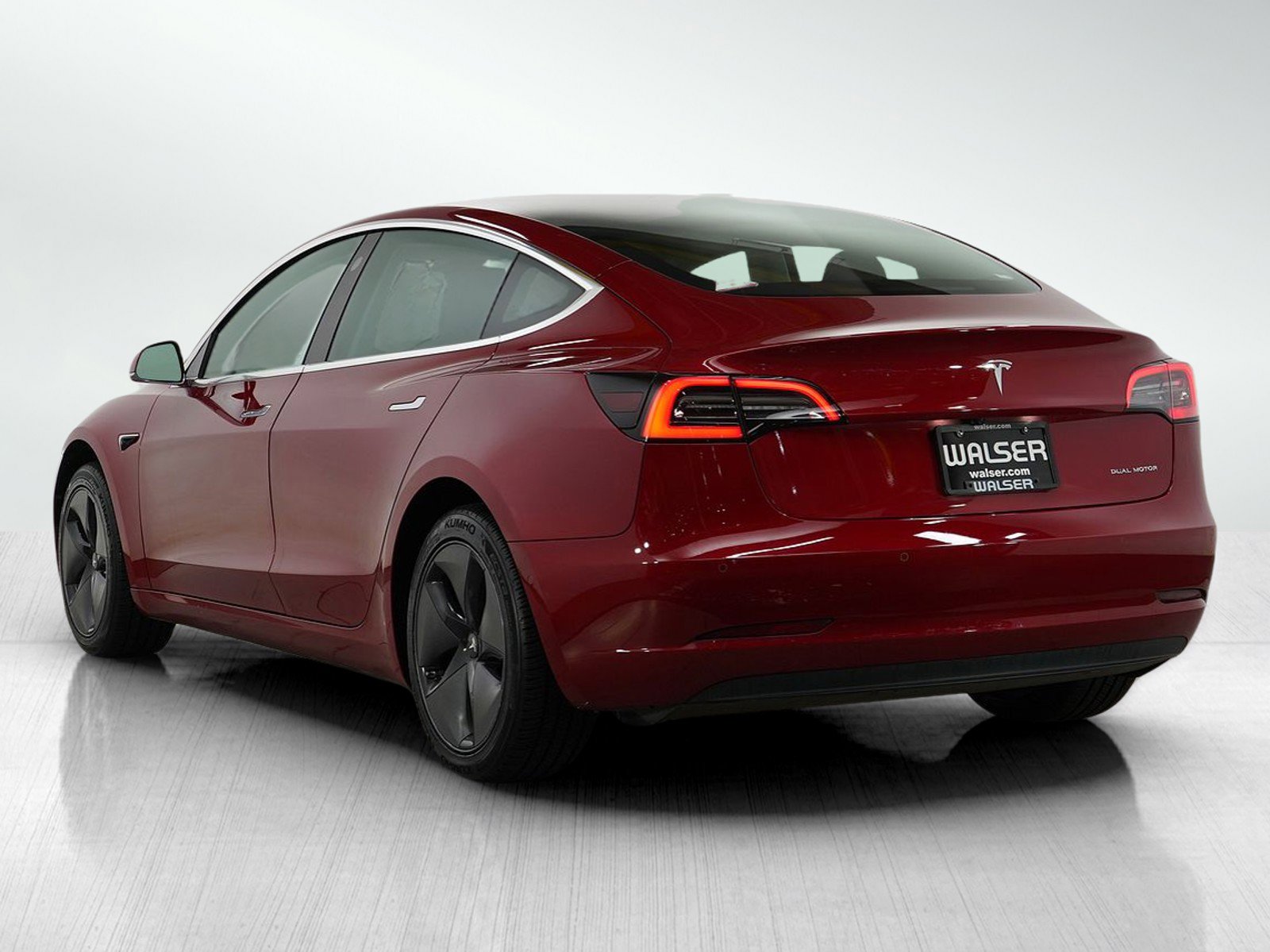 2019 Tesla Model 3 Long Range photo 3