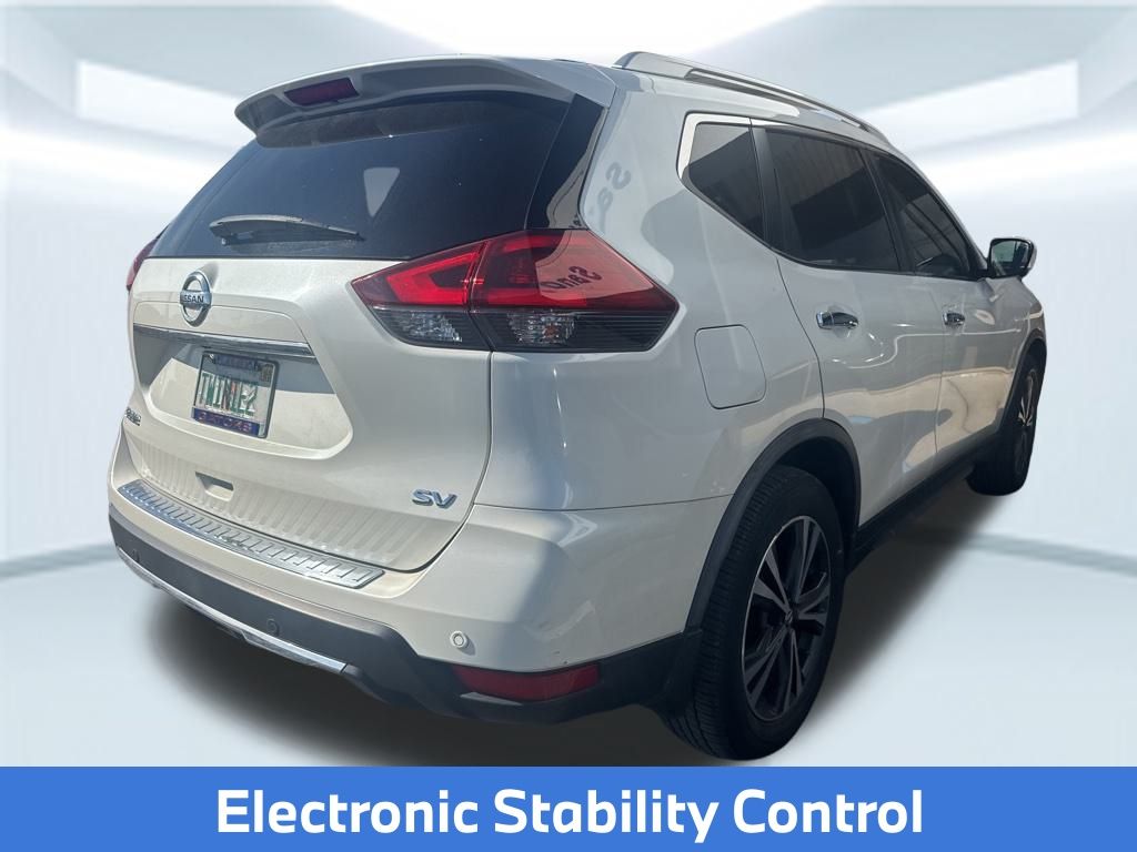 2020 Nissan Rogue SV photo 5
