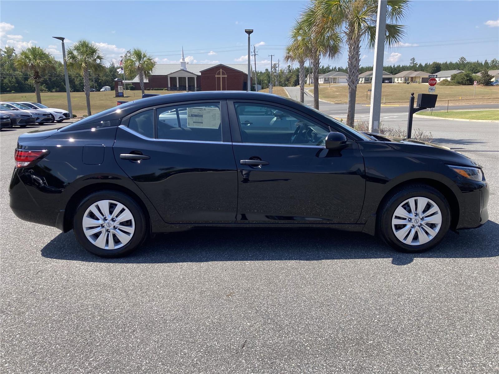 2025 Nissan Sentra S photo 4