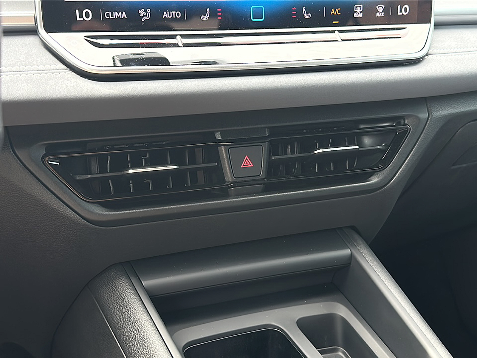 2025 Volkswagen Tiguan SE R-Line Black photo 6