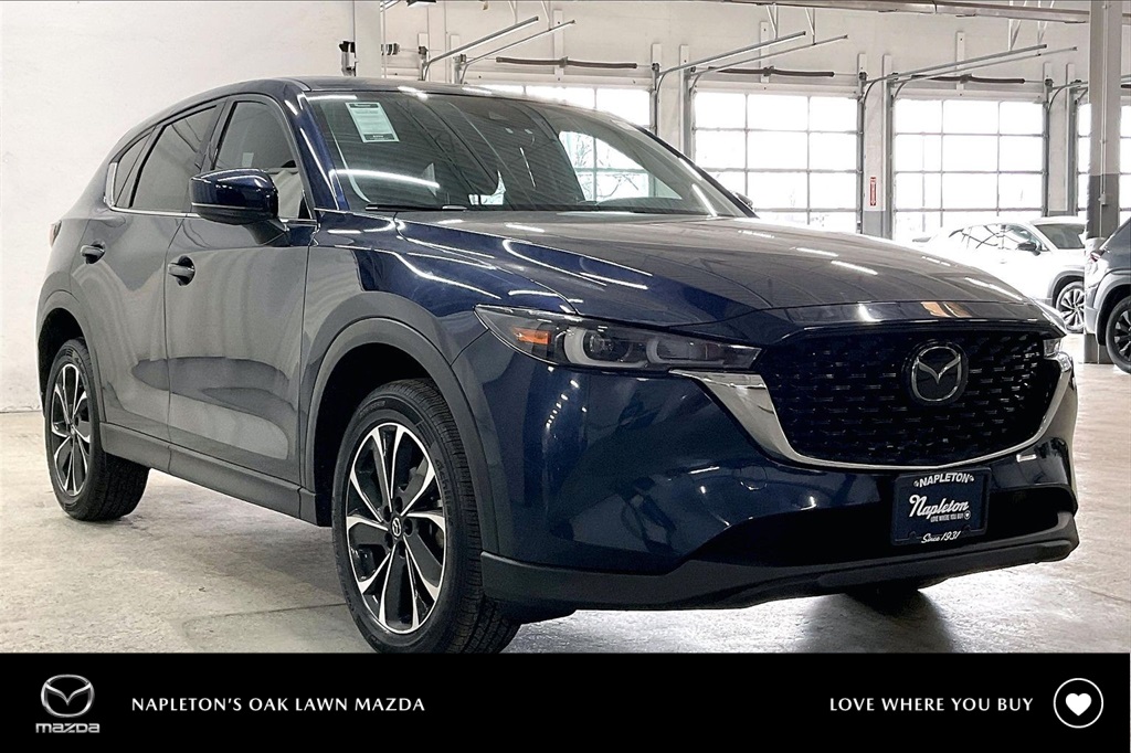 2022 Mazda CX-5 S Premium package's photo