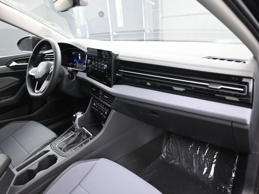 2025 Volkswagen Jetta 1.5T SE photo 43
