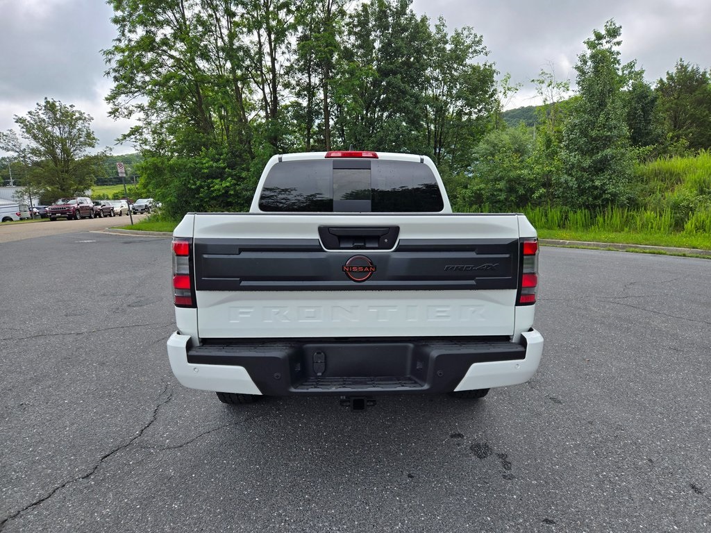 2025 Nissan Frontier PRO-4X photo 4