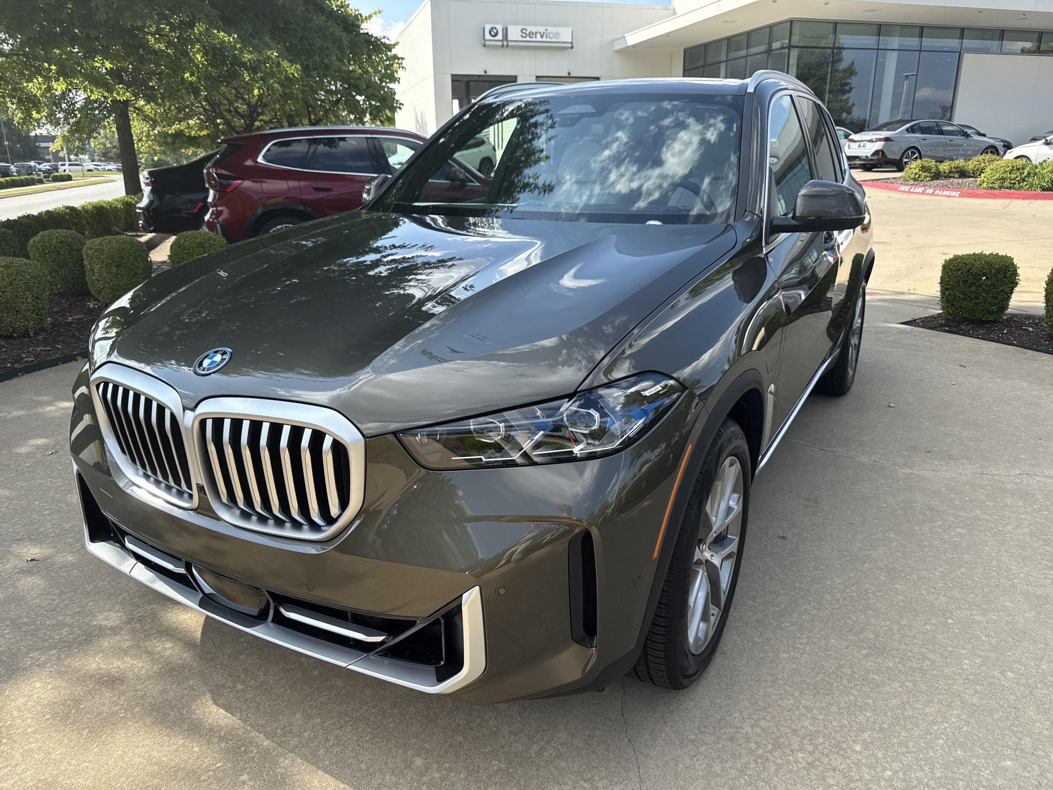 2026 BMW X5 50e's photo