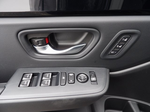 2025 Honda Pilot Touring photo 17
