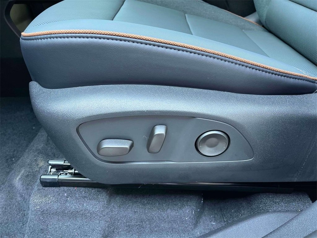 2026 Gmc Acadia AT4 photo 19