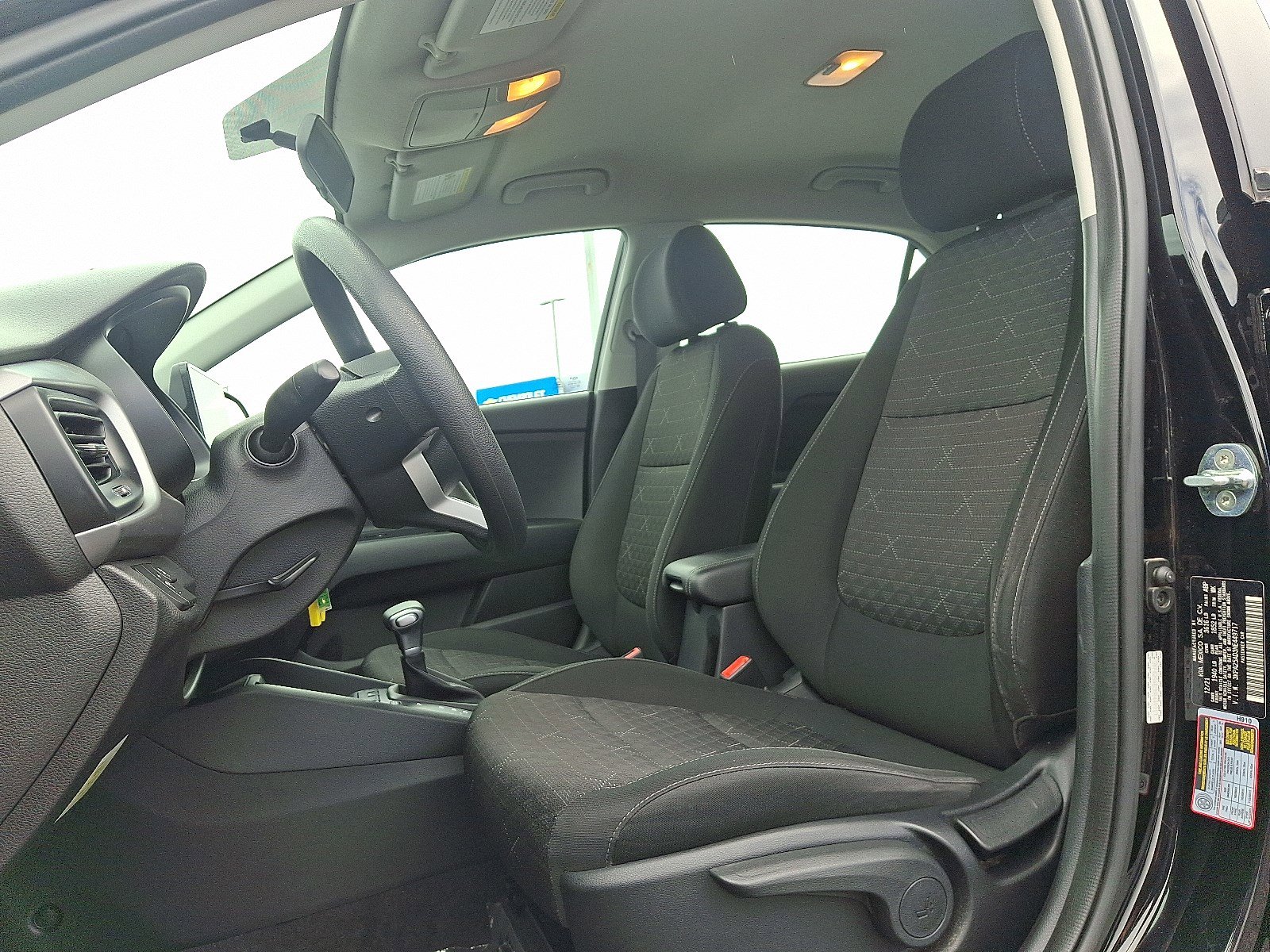 2022 Kia Rio S photo 12