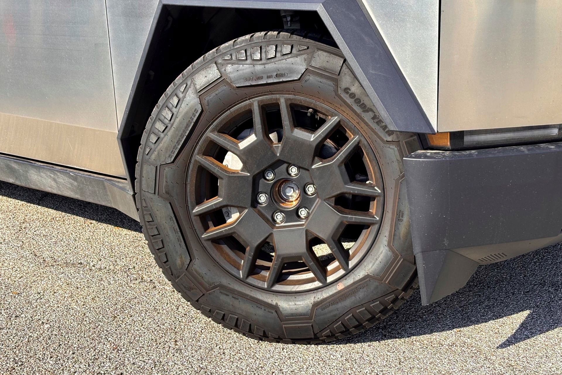 Used 2024 Tesla Cybertruck Base with VIN 7G2CEHED9RA053829 for sale in San Antonio, TX