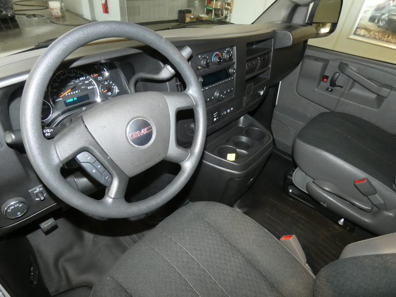 2023 Gmc Savana Cargo 2500 photo 2