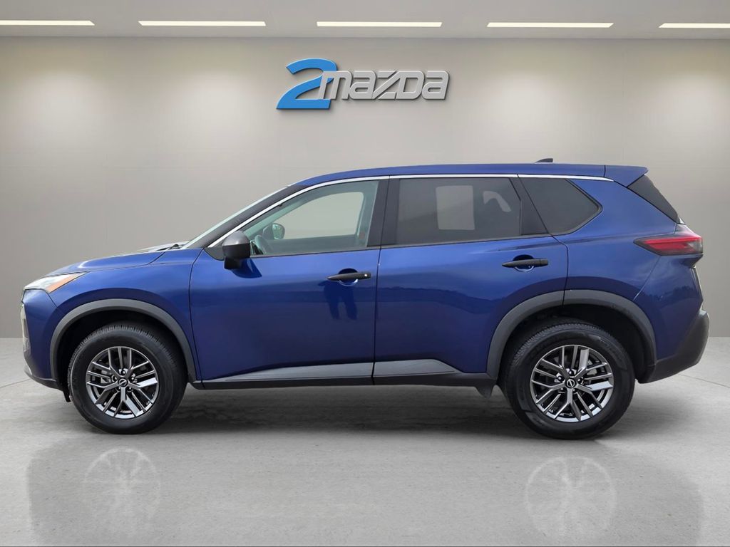 2023 Nissan Rogue S AWD photo 2