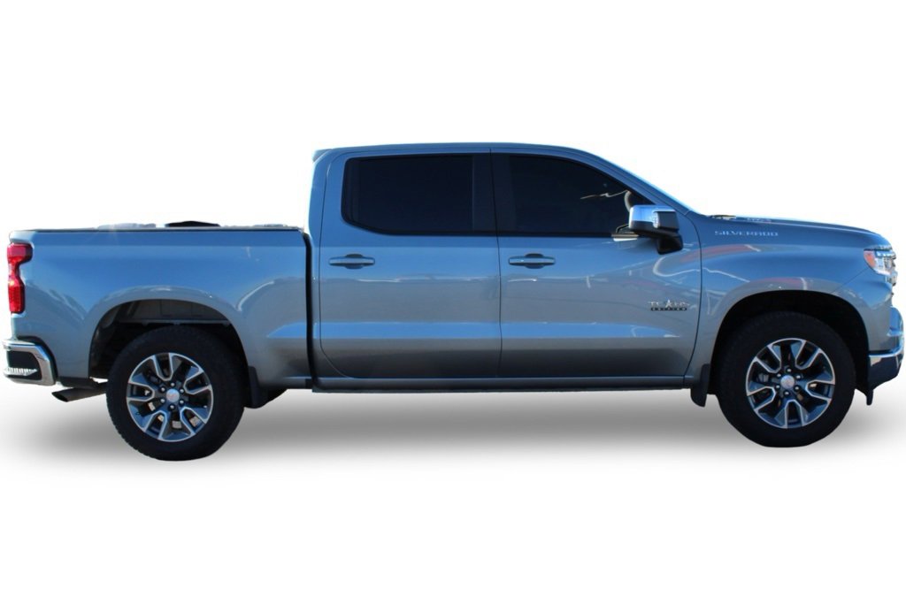 2025 Chevrolet Silverado 1500 LT photo 4