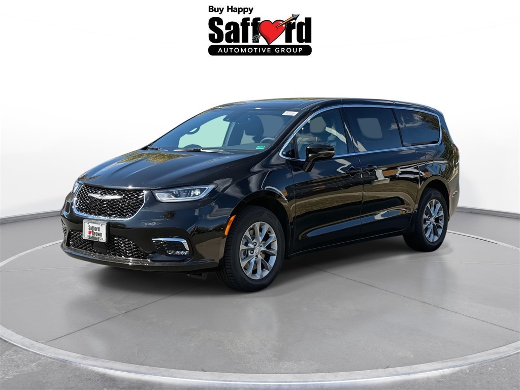 2026 Chrysler Pacifica Select's photo