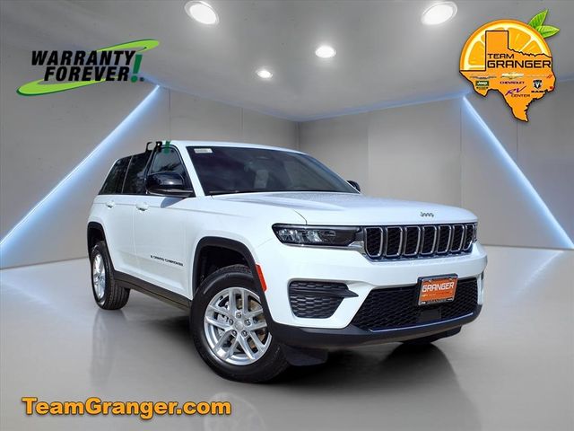 2025 Jeep Grand Cherokee Laredo's photo