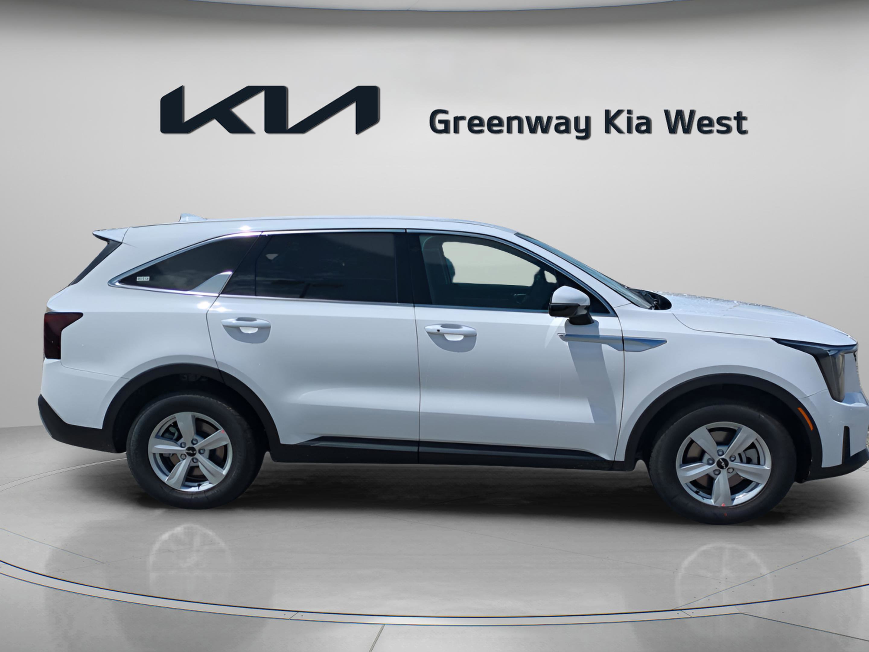 2026 Kia Sorento LX photo 7
