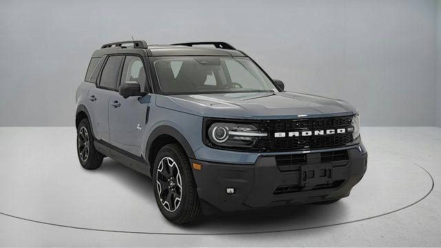 2025 Ford Bronco Sport Outer Banks's photo