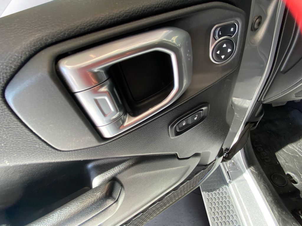 2021 Jeep Wrangler Unlimited Rubicon 4xe photo 12