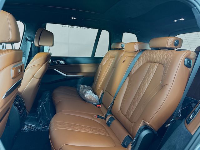 2026 Bmw X7 M60i photo 22