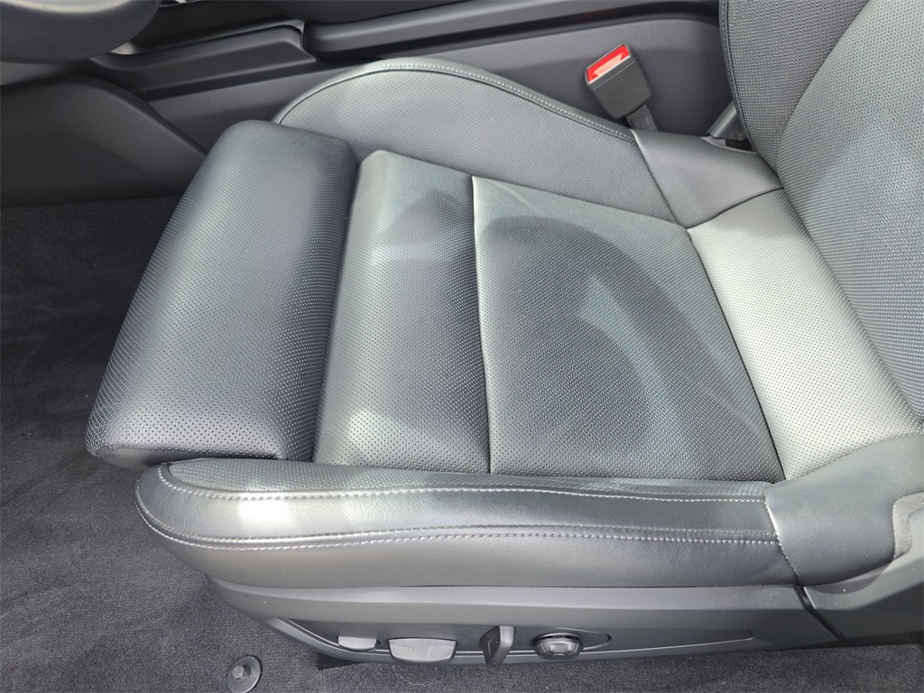 2023 Porsche Taycan Base photo 28