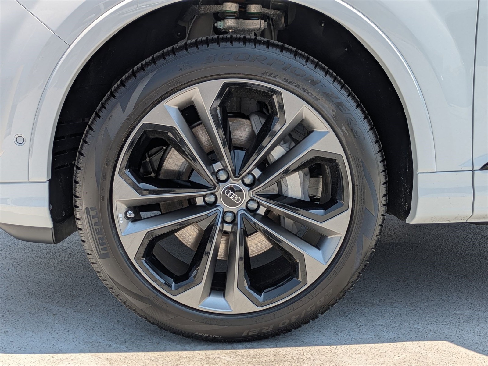 2025 Audi Q7 55 Premium Plus photo 13