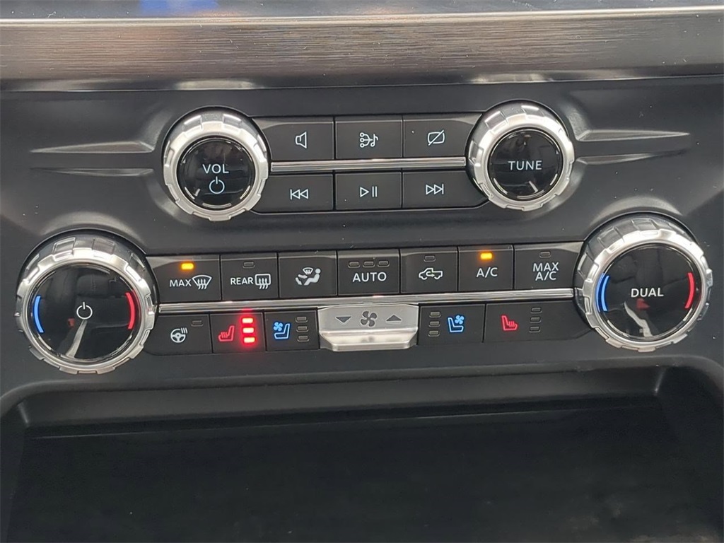 2024 Ford F-350 Lariat photo 21