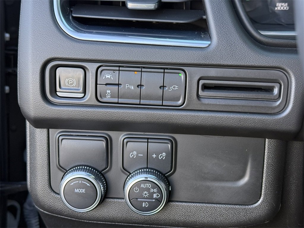 2021 GMC YUKON XL - Image 17