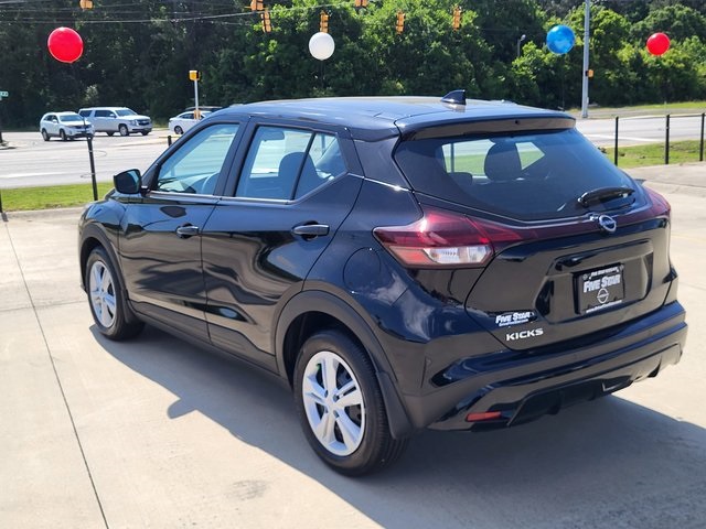 2025 Nissan Kicks Play S photo 4