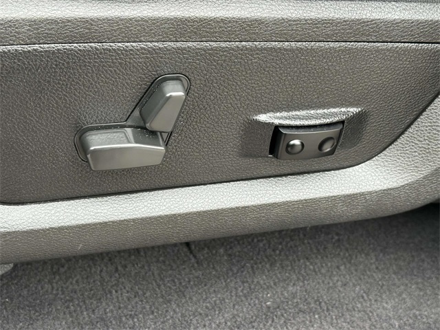 2022 Ram 1500 Classic Warlock photo 26