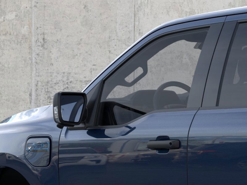 2025 Ford F-150 Lightning XLT photo 11