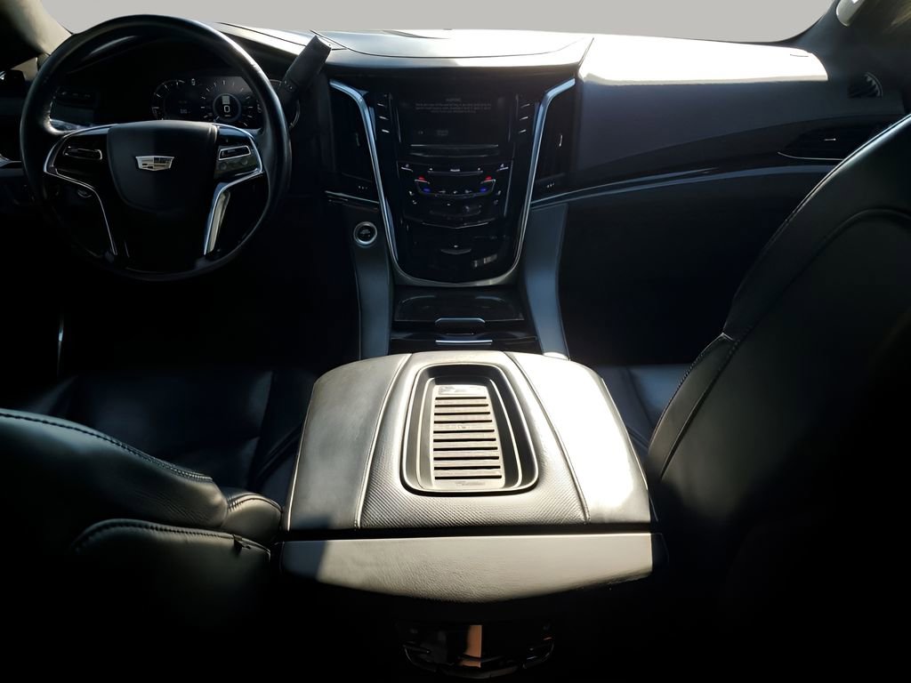 2020 Cadillac Escalade Platinum photo 22