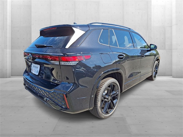 2025 Volkswagen Tiguan SE R-Line Black photo 3