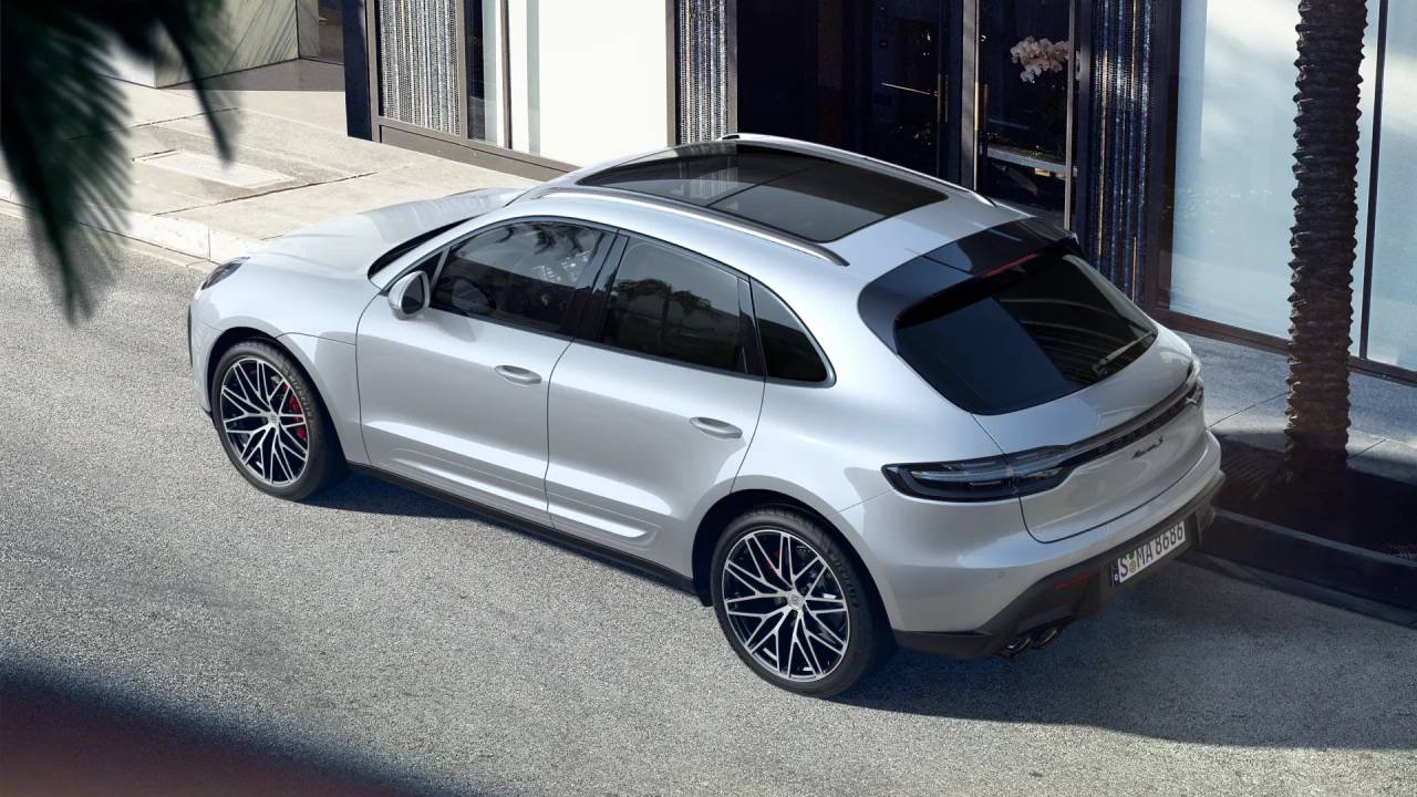 2025 Porsche Macan S photo 4