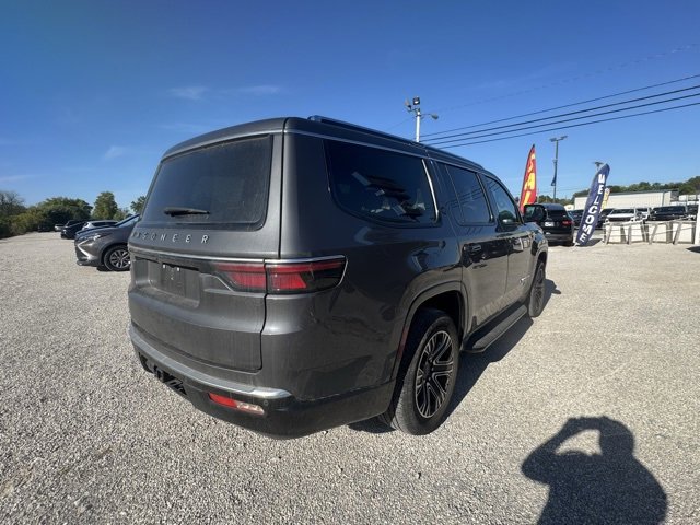 2023 Jeep Wagoneer Base photo 2