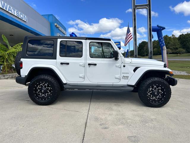 2018 Jeep Wrangler Unlimited Sahara photo 3