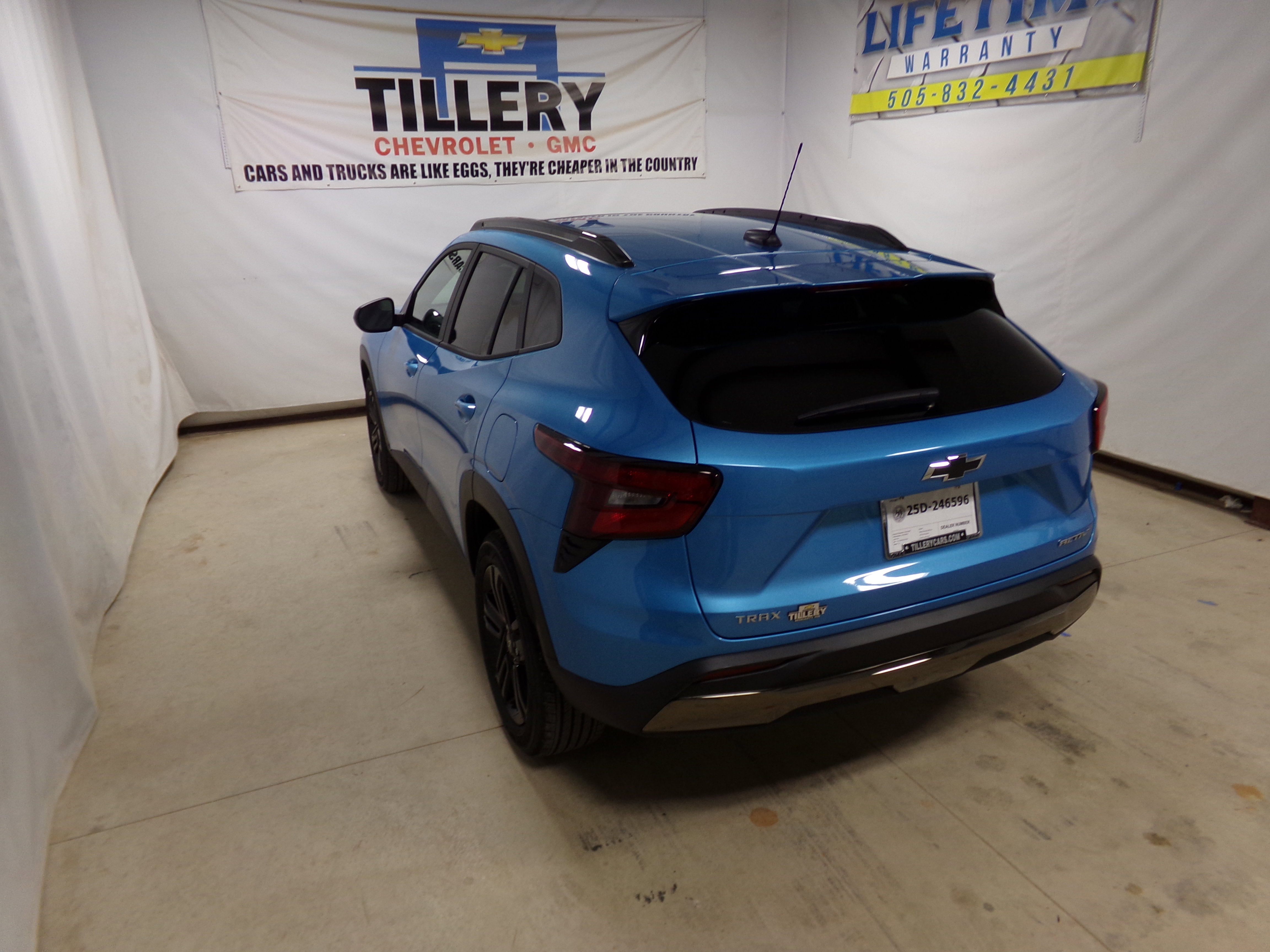 2025 Chevrolet Trax ACTIV photo 2