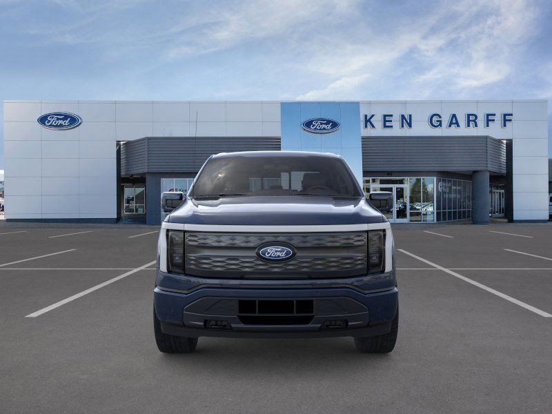 2025 Ford F-150 Lightning Lariat photo 5