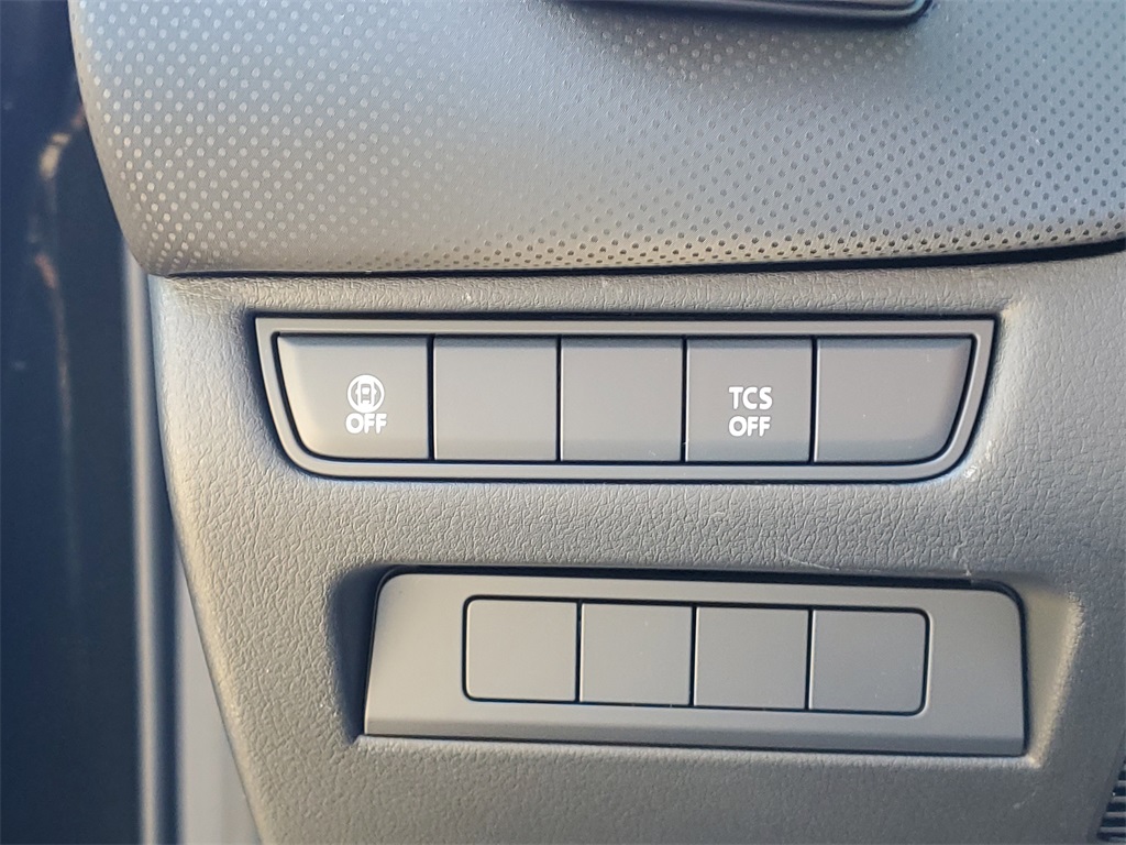 2025 Mazda CX-50 2.5 Select photo 16