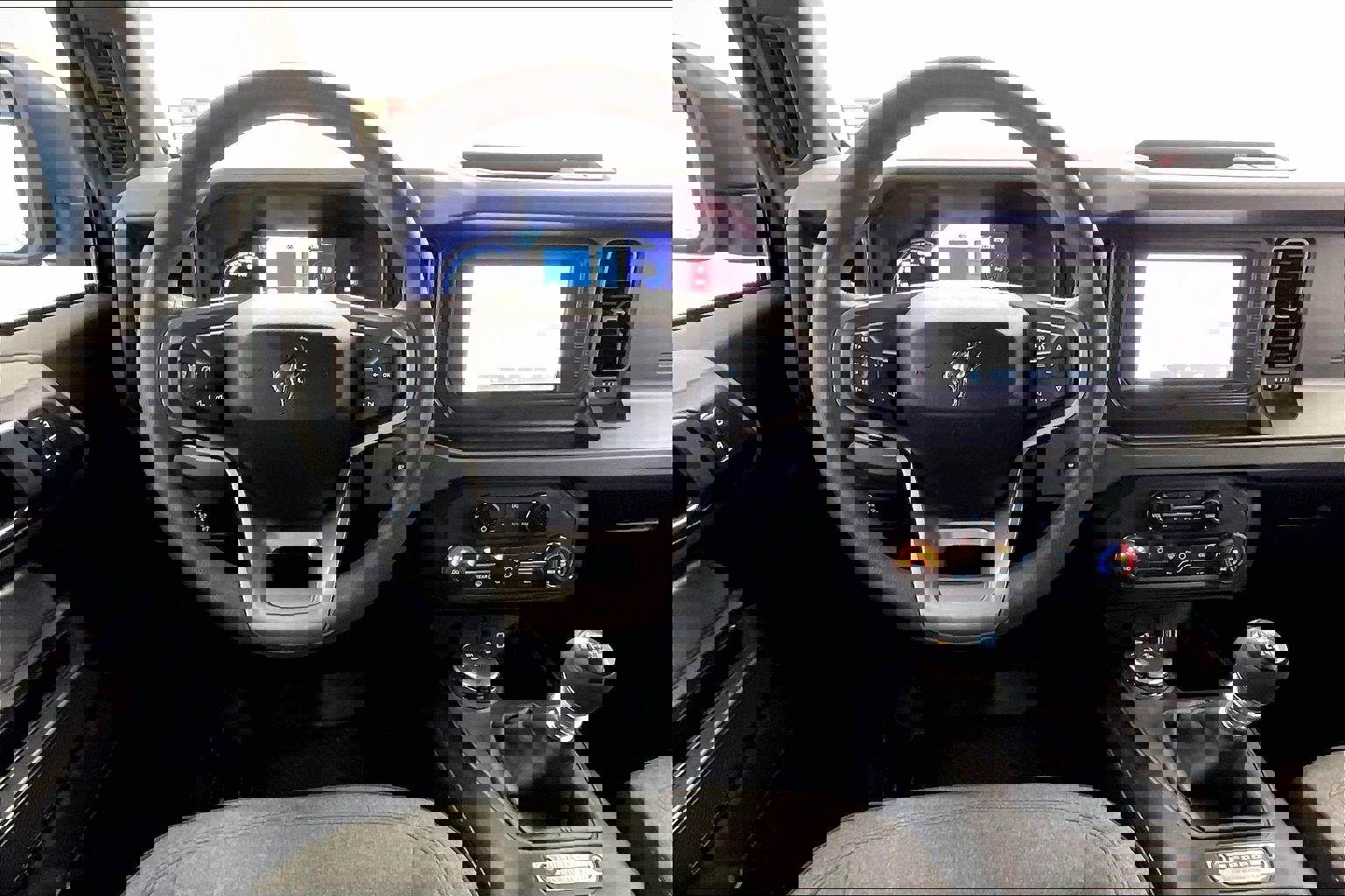 2022 Ford Bronco Base photo 4