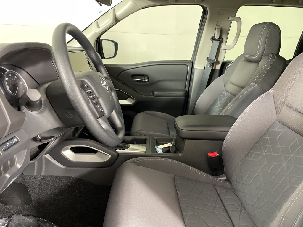 2025 Nissan Frontier Crew Cab SV photo 19
