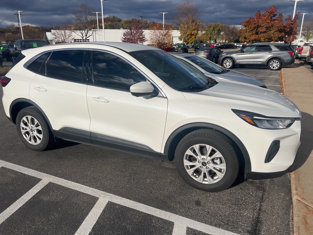 2023 Ford Escape Active photo 3