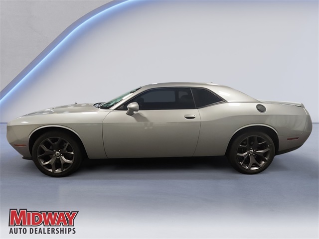 2018 Dodge Challenger SXT photo 2