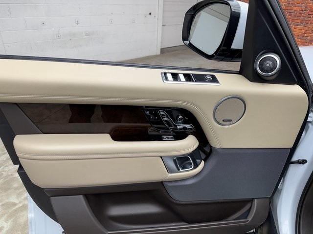 2020 Land Rover Range Rover SuperCharged photo 10