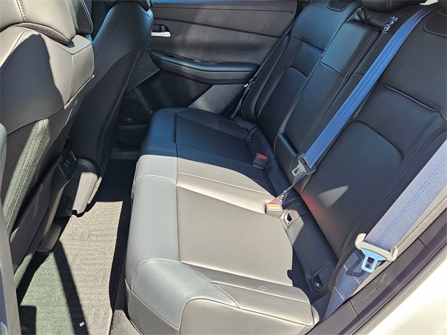 2026 Nissan Leaf SV photo 7