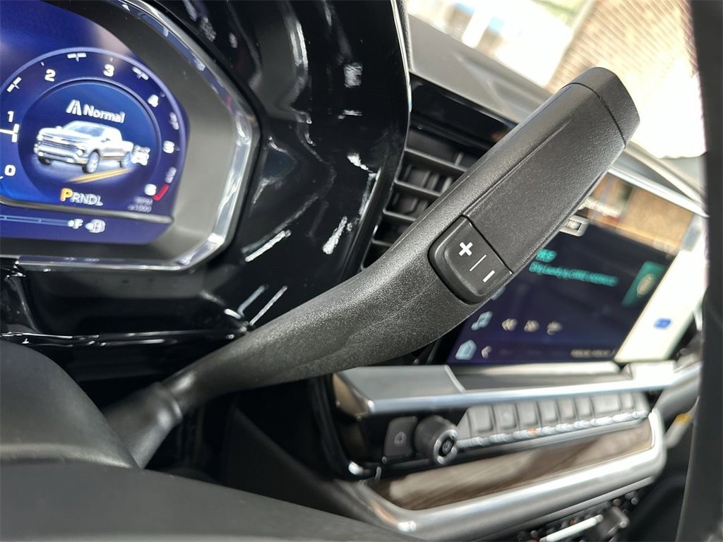 2025 Chevrolet Silverado 1500 LT photo 16
