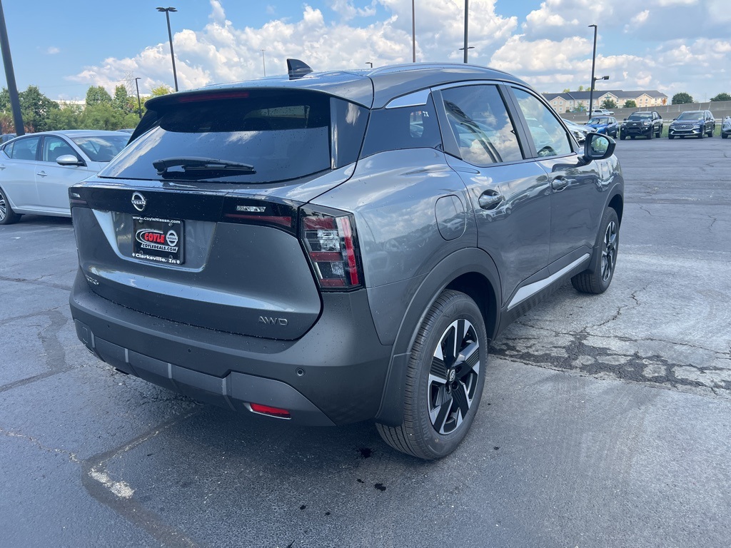 2026 Nissan Kicks SV photo 3