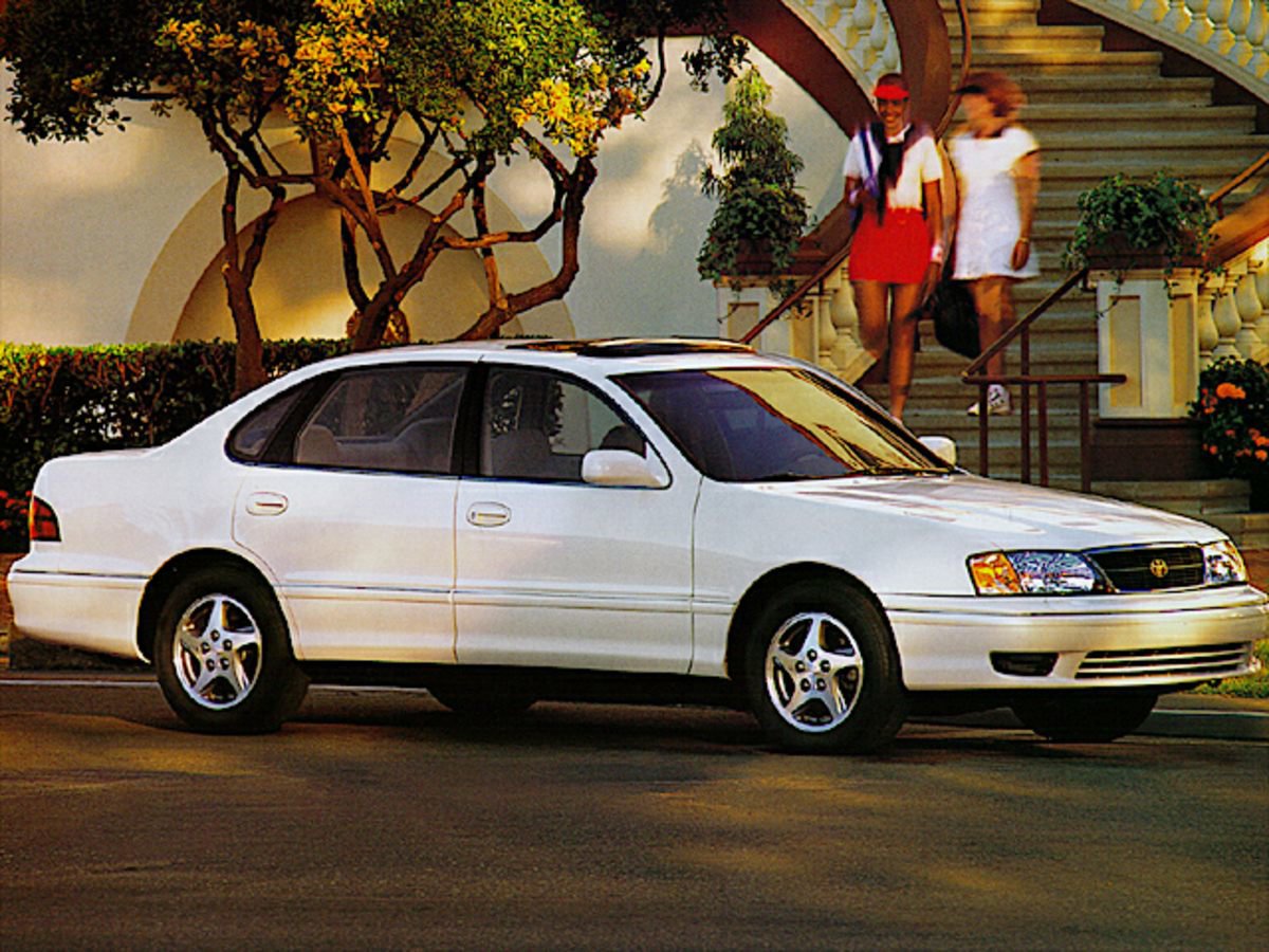 1998 Toyota Avalon XL's photo