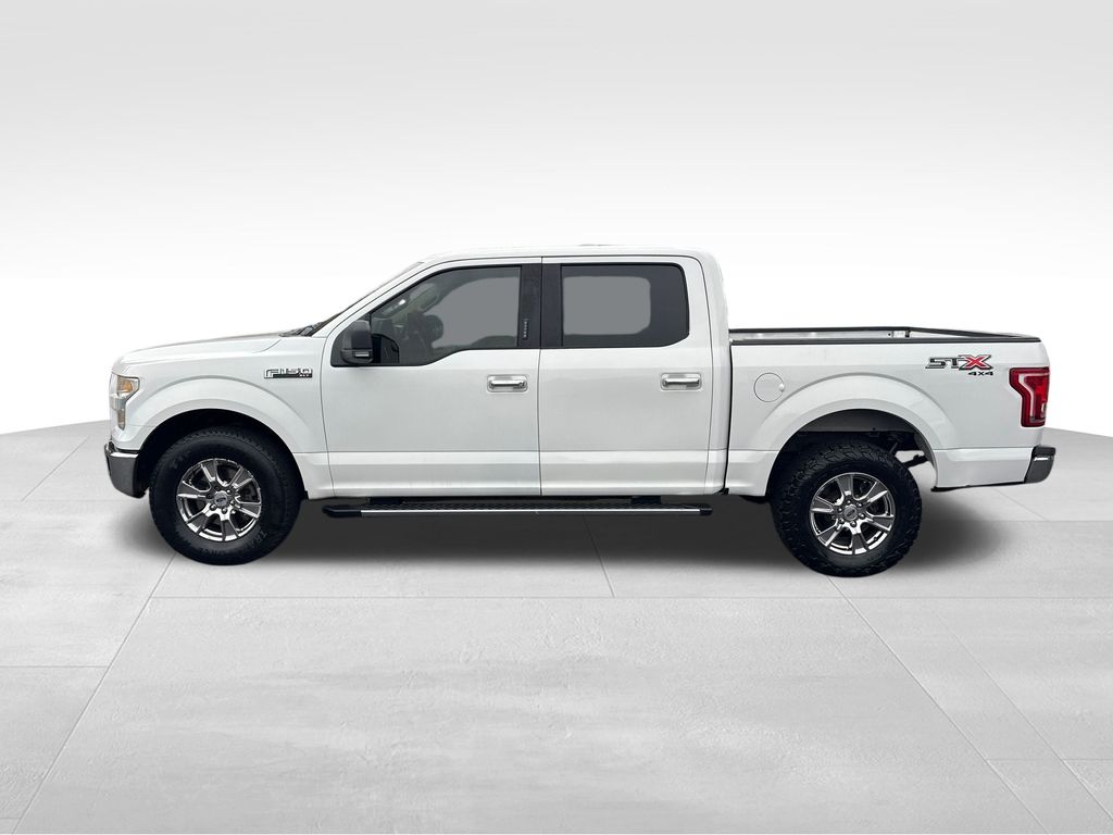 2015 Ford F-150 XLT photo 2