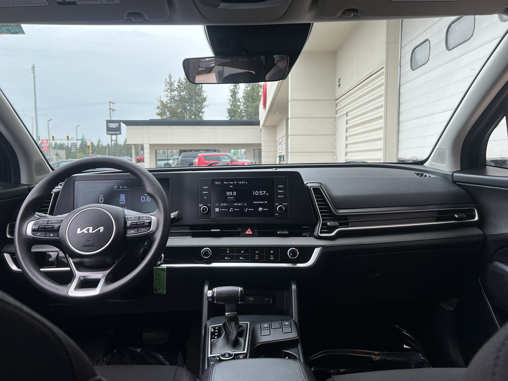 2024 Kia Sportage LX photo 14
