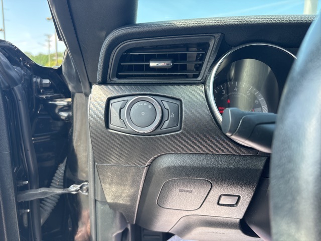 2020 Ford Mustang EcoBoost photo 16