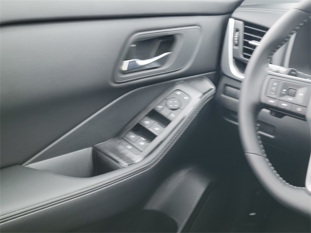 2026 Nissan Rogue SV photo 28