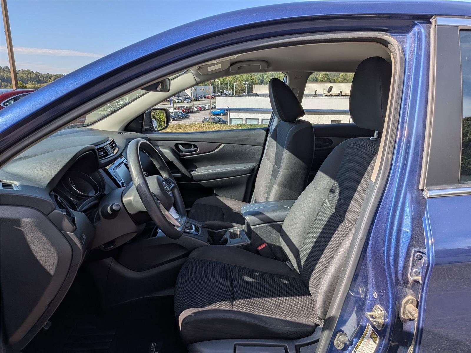 2019 Nissan Rogue Sport S photo 13
